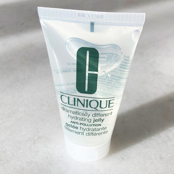 New! Clinique Dramatically Different Hydrating Jelly anti-pollution moisturizer - Picture 2 of 3